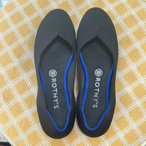 Rothy’s black round toe flat